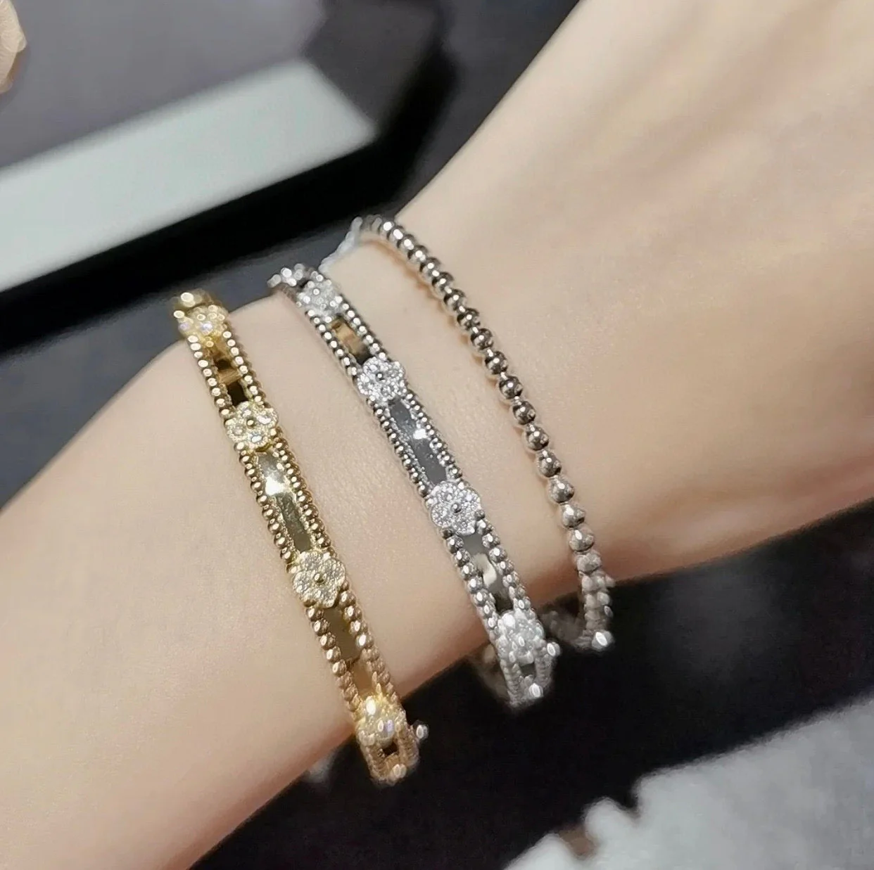 [VA]CLOVER BRACELET 4MM DIAMONDS