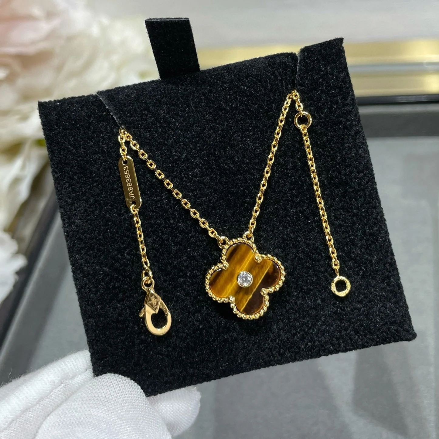 [VA]CLOVER 15MM DIAMOND AND YELLOW TIGER'S EYE AGATE necklace