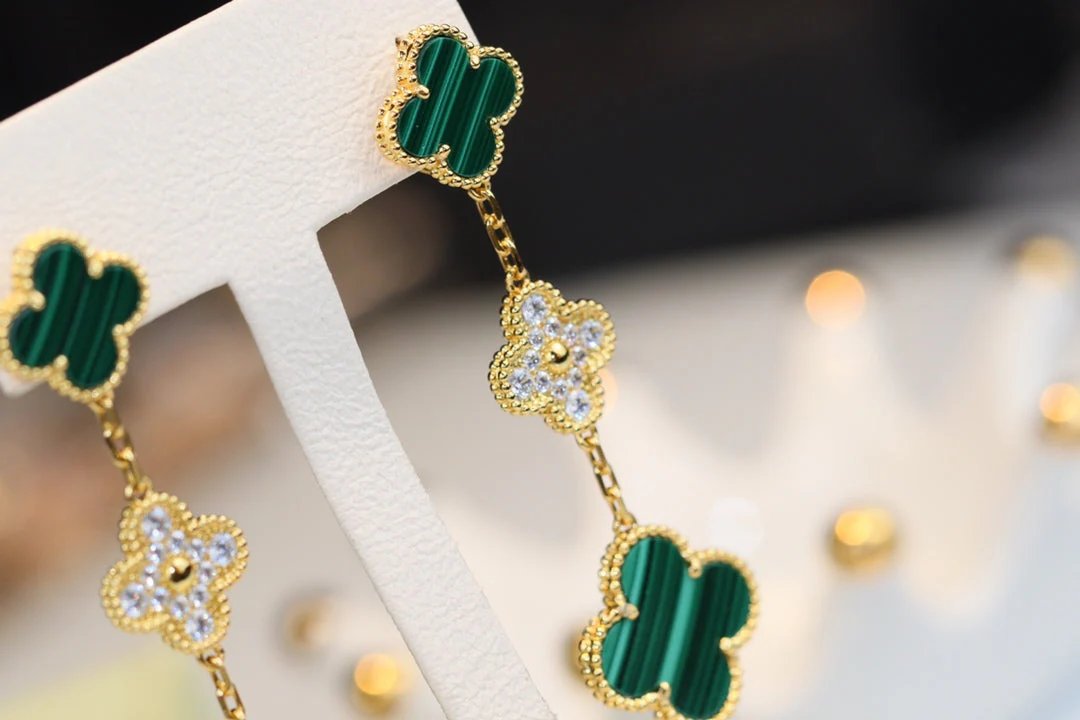 [VA]CLOVER EARRINGS GOLD MALACHITE DIAMOND 3 MOTIF