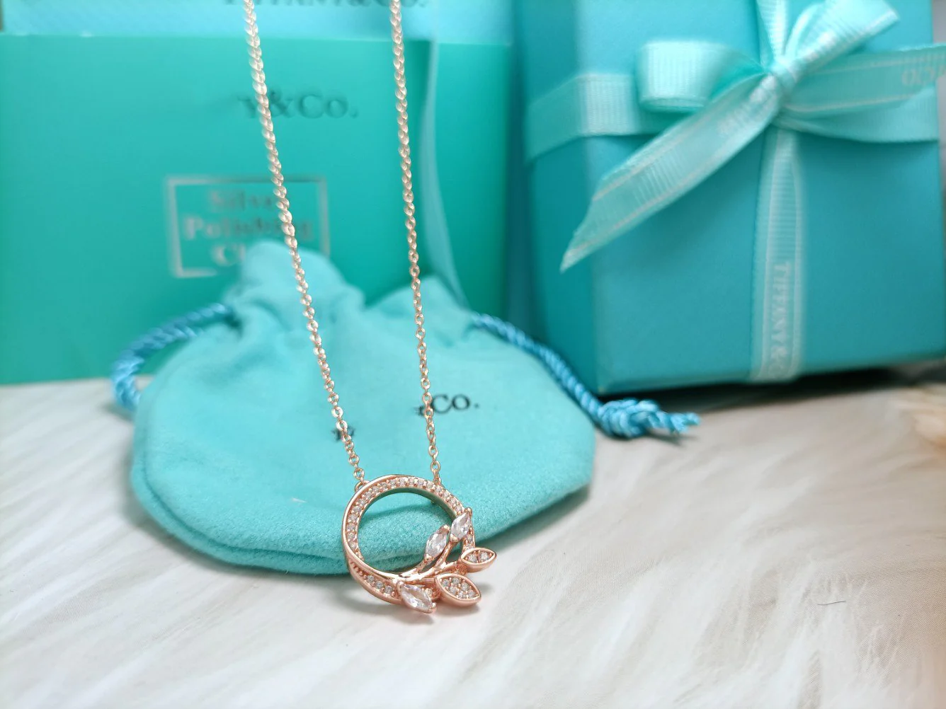 [TF]DIAMOND VINE CIRCLE PENDANT PLATINUM NECKLACE