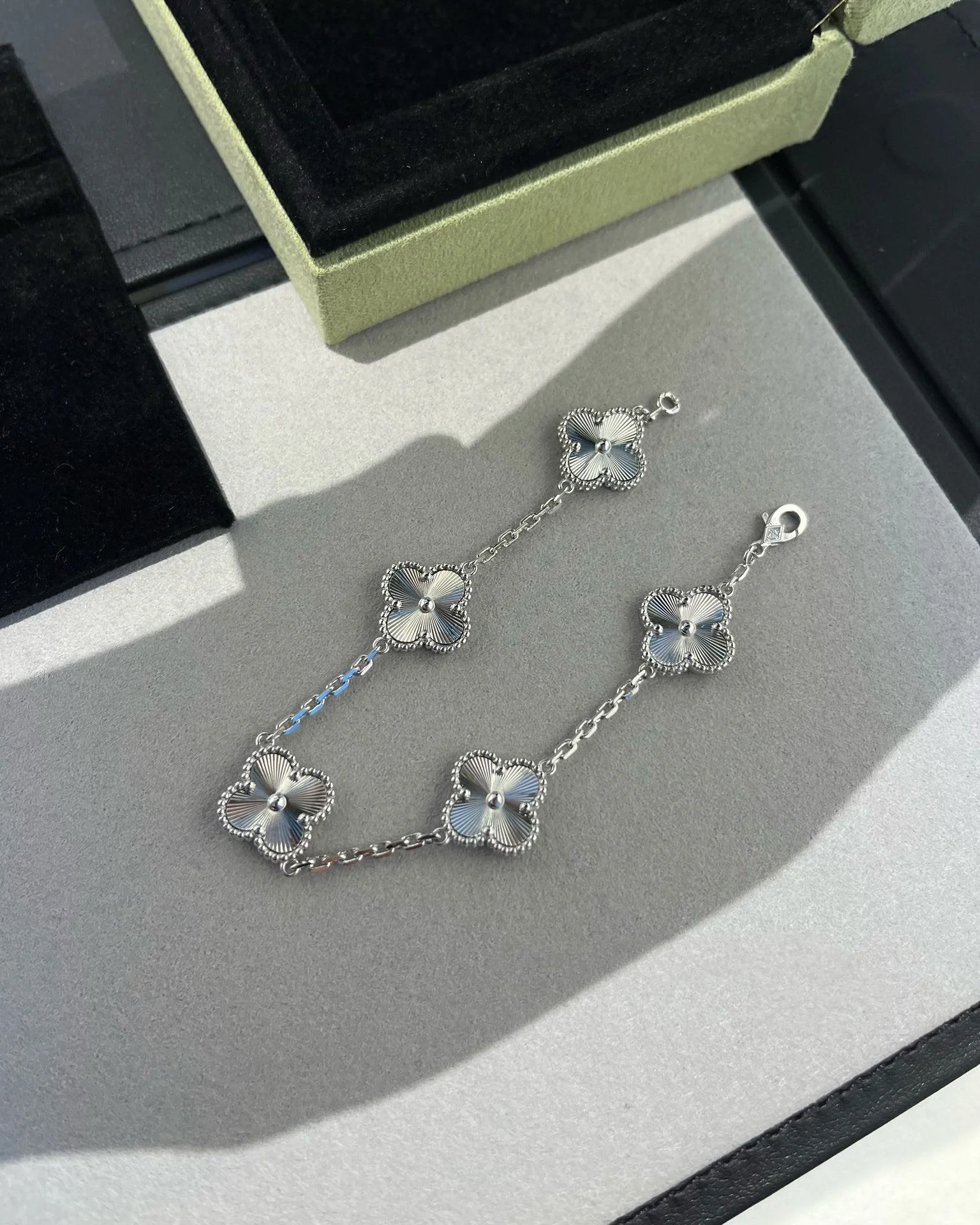 [VA]CLOVER SILVER 5 MOTIFS BRACELET