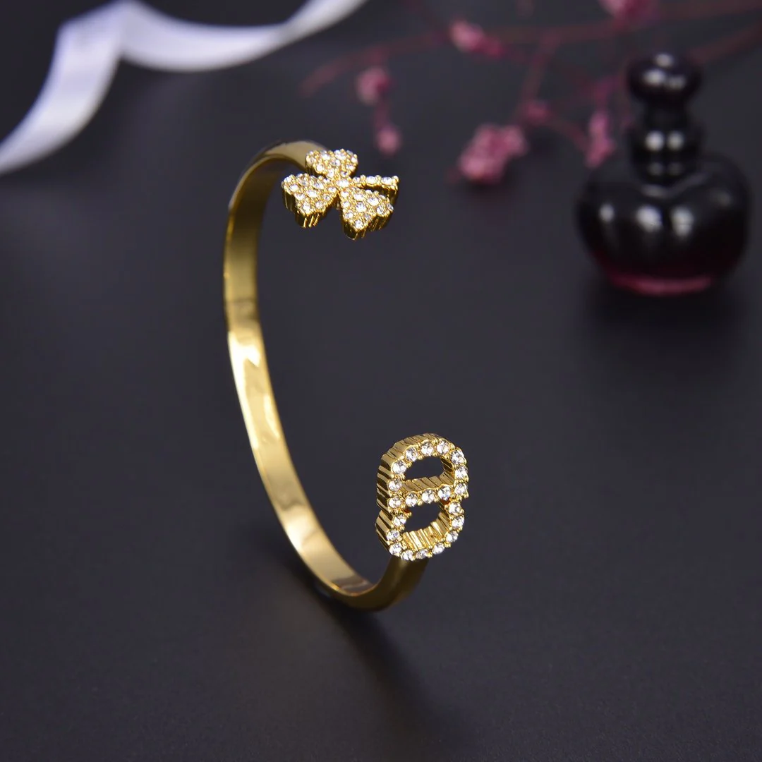 [CD] CLOVER CUFF BRACELET GOLD DIAMOND
