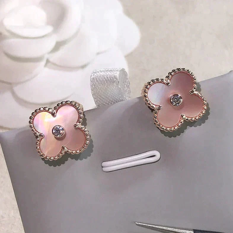 [VA]CLOVER MEDIUM 1 MOTIFS  PINK MOP DIAMOND EARRINGS