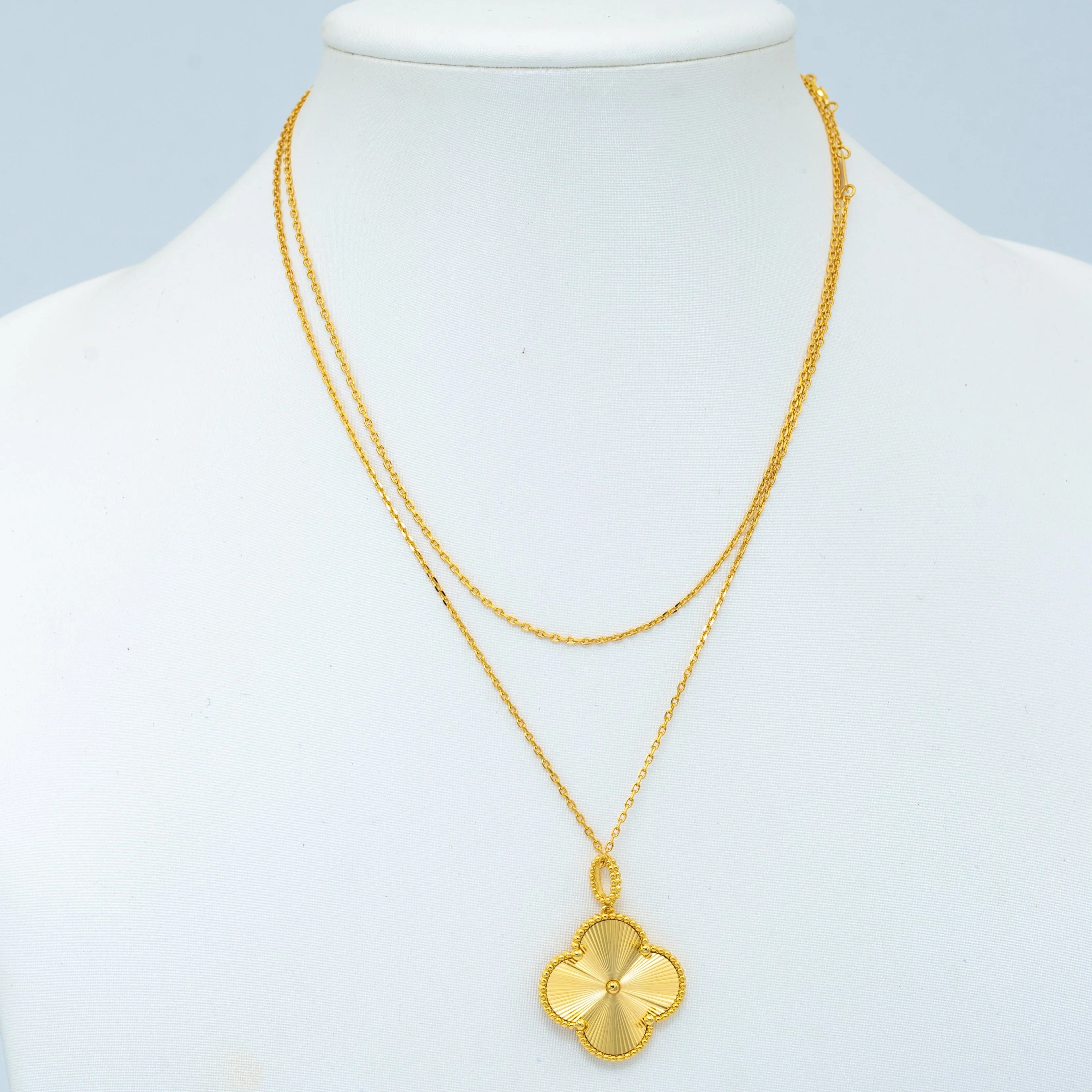 [VA]CLOVER 25MM PEDANT NECKLACE GOLD