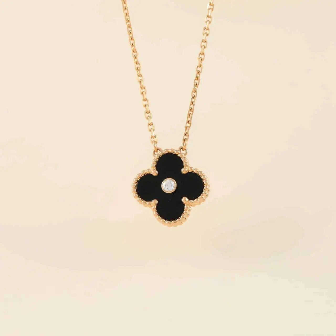 [VA]CLOVER 15MM DIAMOND ONYX NECKLACE
