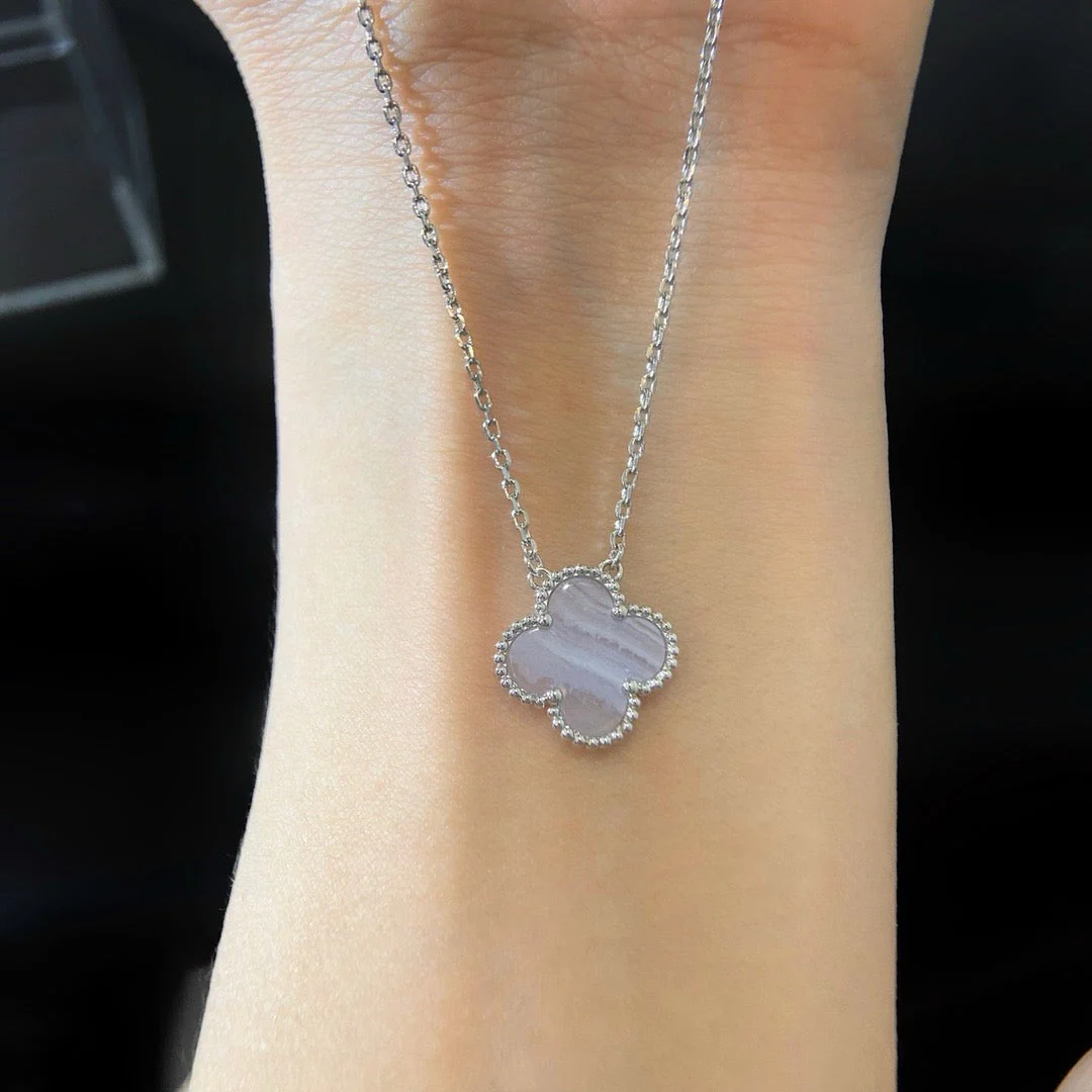 [VA]CLOVER 15MM BLUE CHALCEDONY NECKLACE SILVER