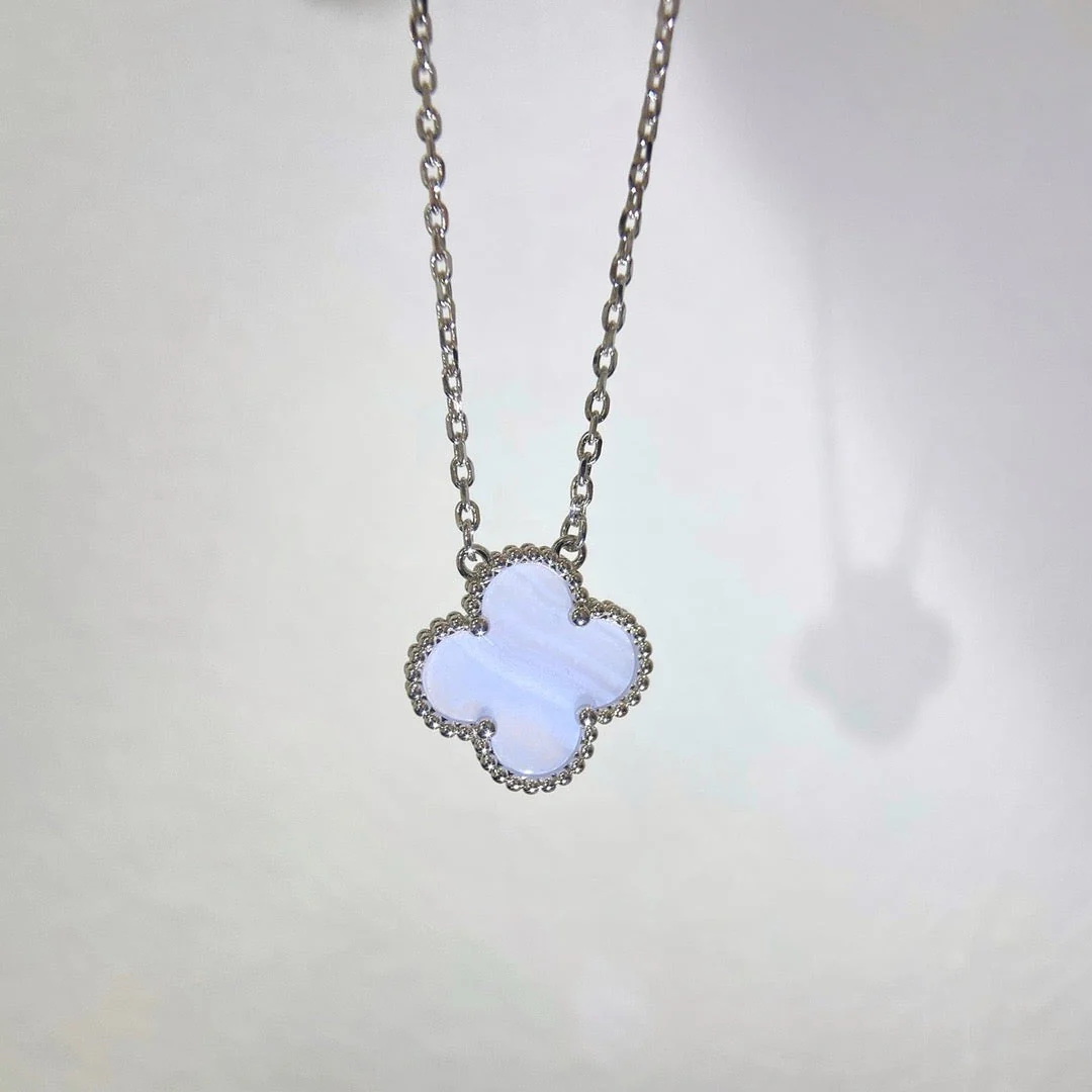 [VA]CLOVER 15MM BLUE CHALCEDONY NECKLACE SILVER