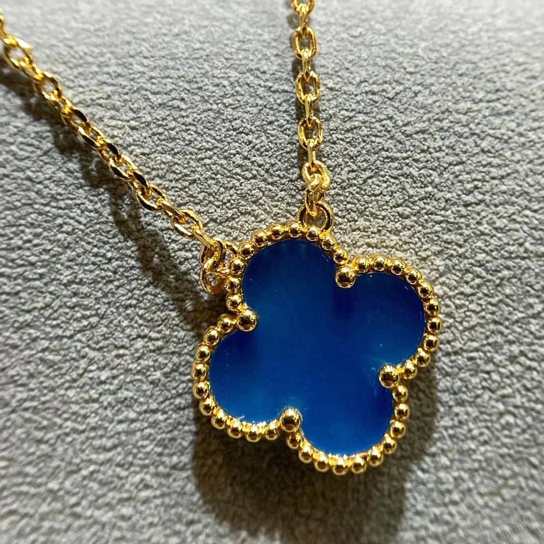 [VA]CLOVER 15MM BLUE AGATE NECKLACE