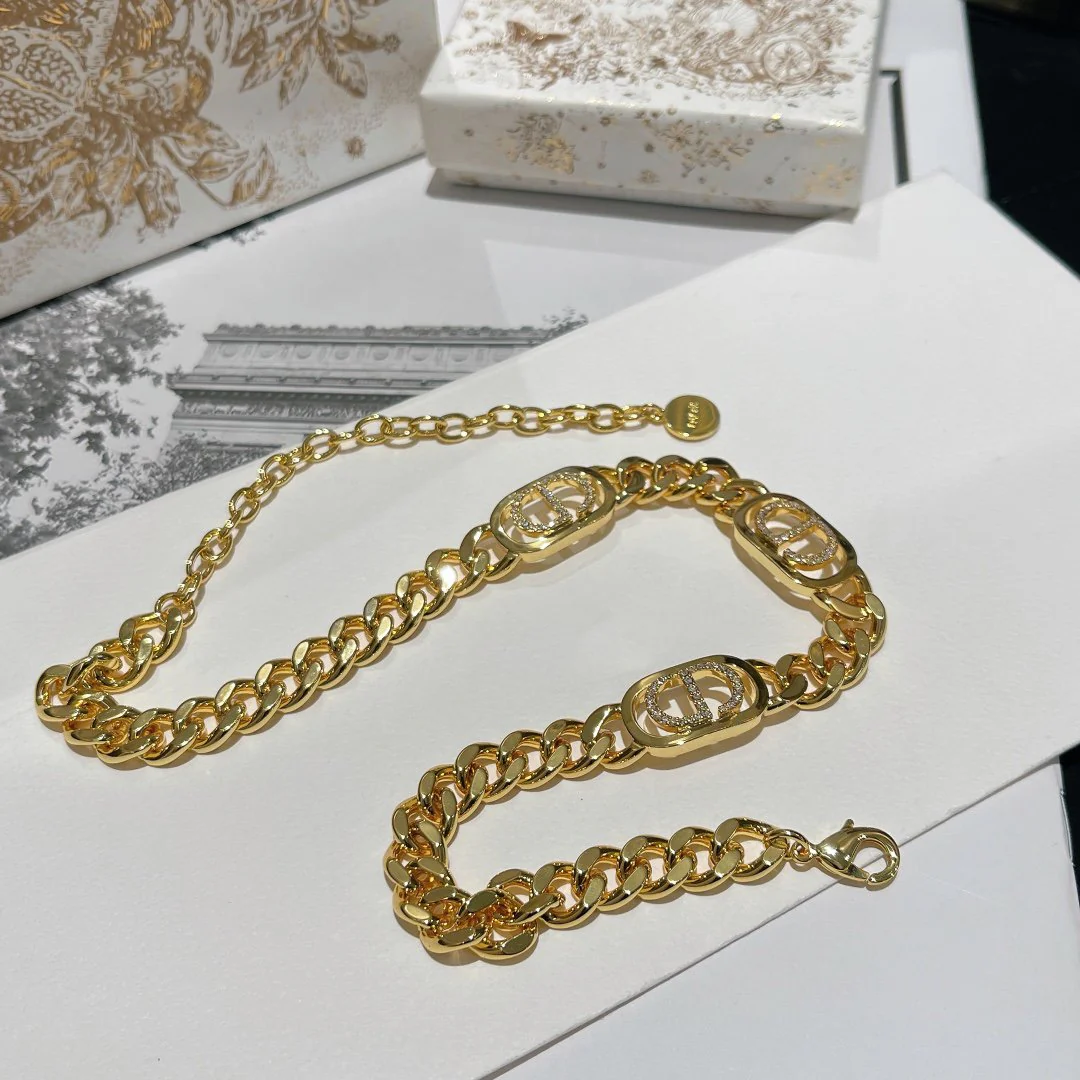 [CD]30 MONTAIGNE NECKLACE GOLD-FINISH METAL WHITE CRYSTALS