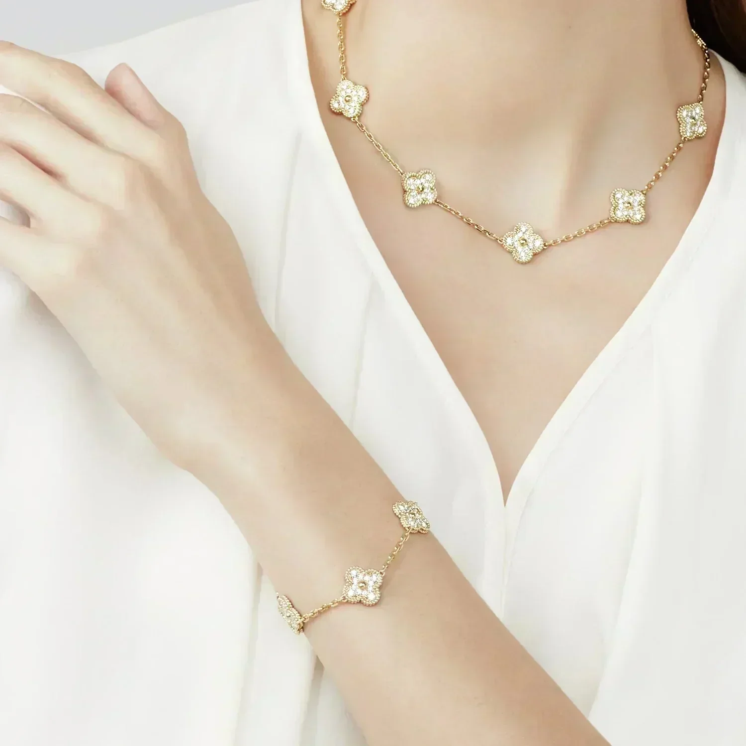 [VA]CLOVER 5 MOTIFS  FULL DIAMOND BRACELET