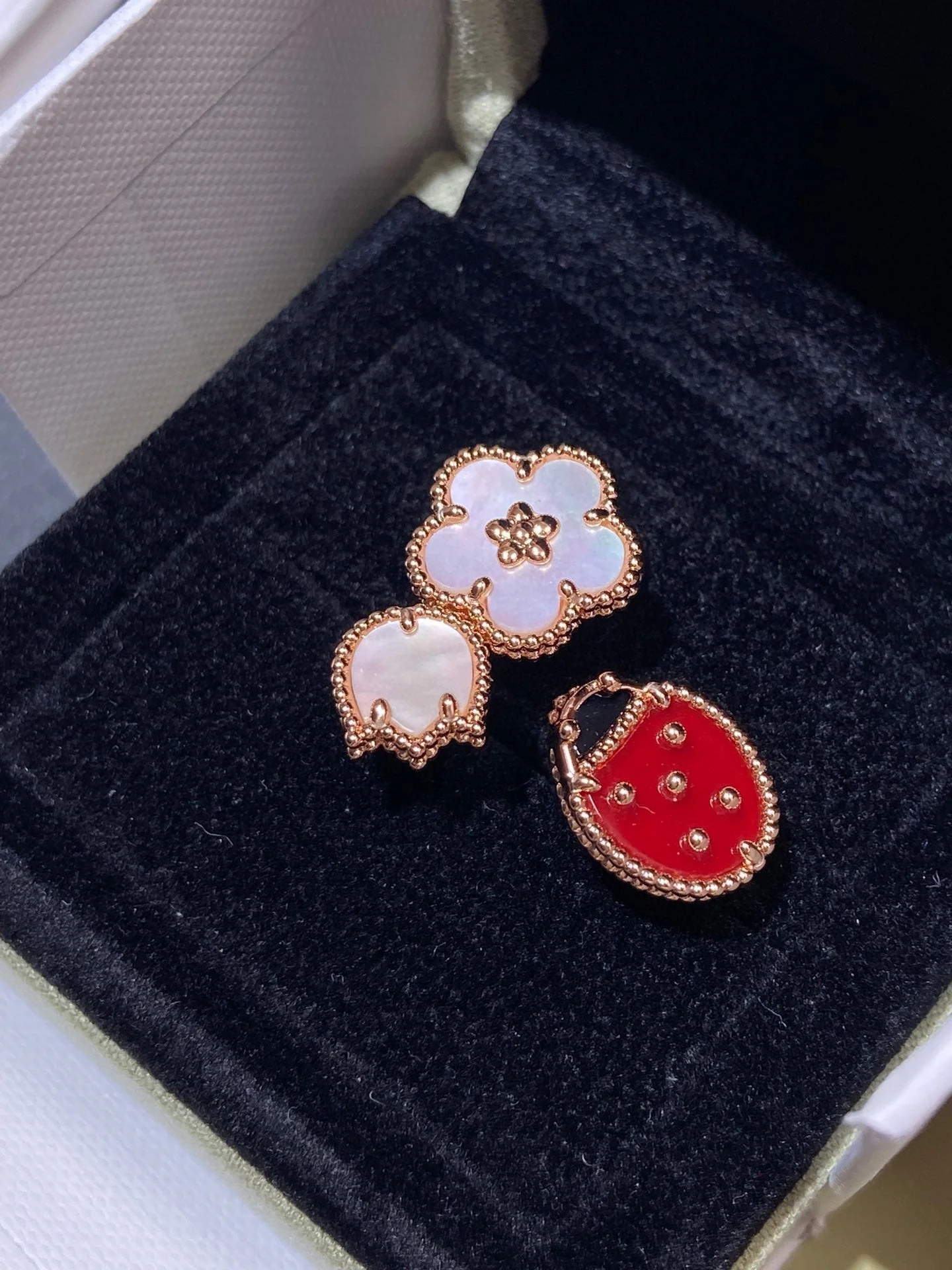 [VA]LUCKY 3 MOTIF ROSE GOLD RING