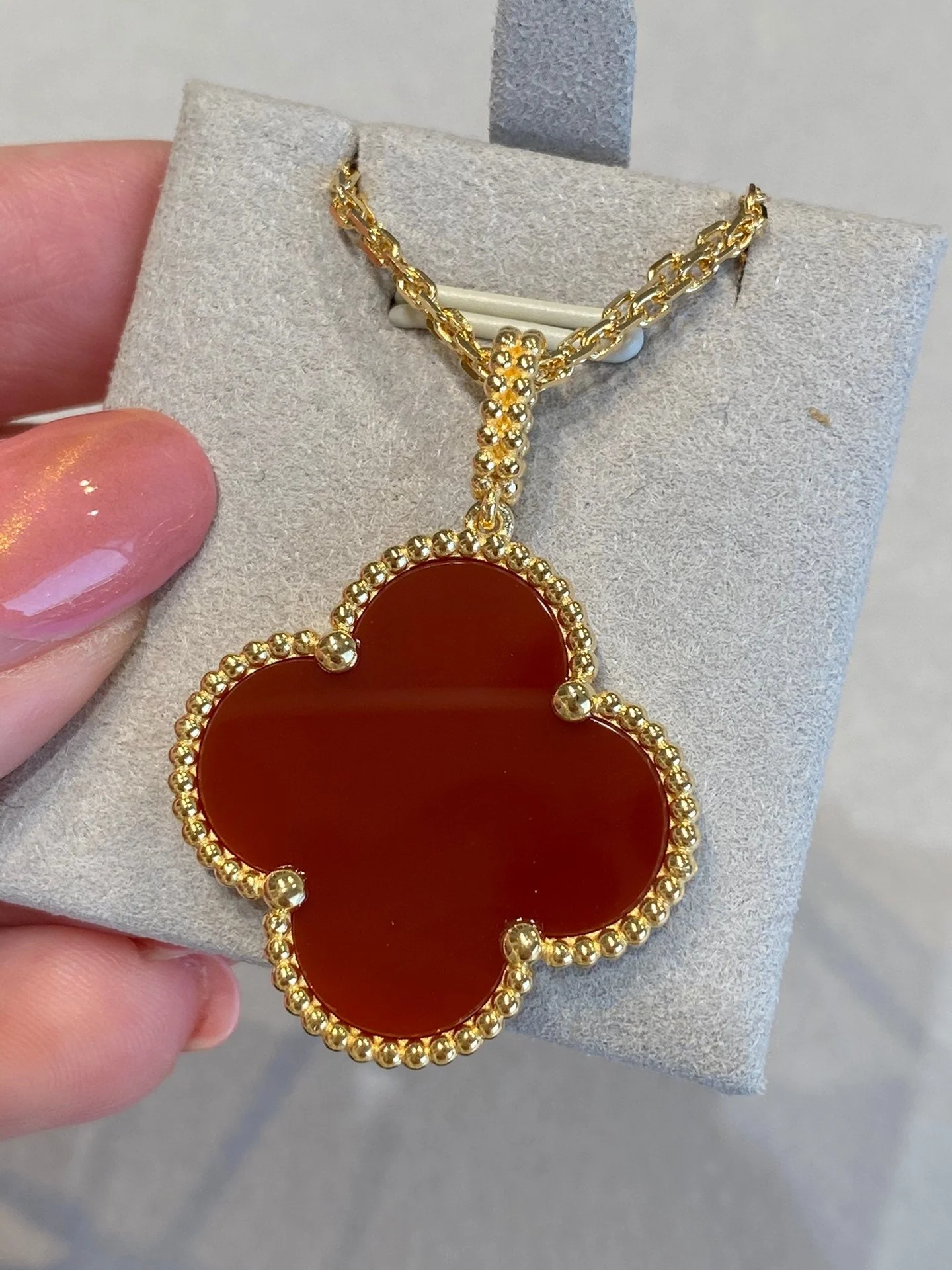 [VA]CLOVER 25MM NECKLACE GOLD CARNELIAN