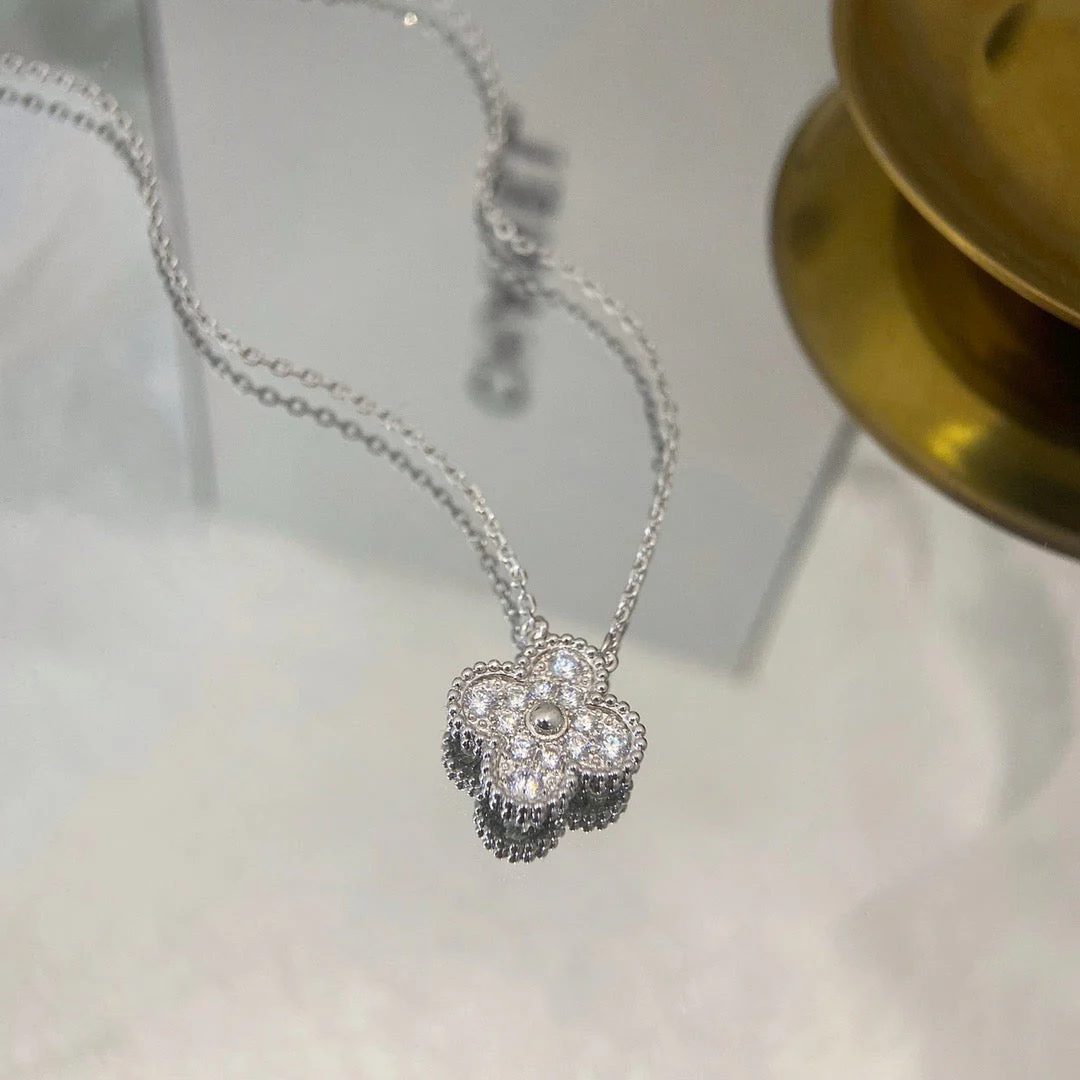 [VA]CLOVER 15MM DIAMOND SINGLE FLOWER NECKLACE