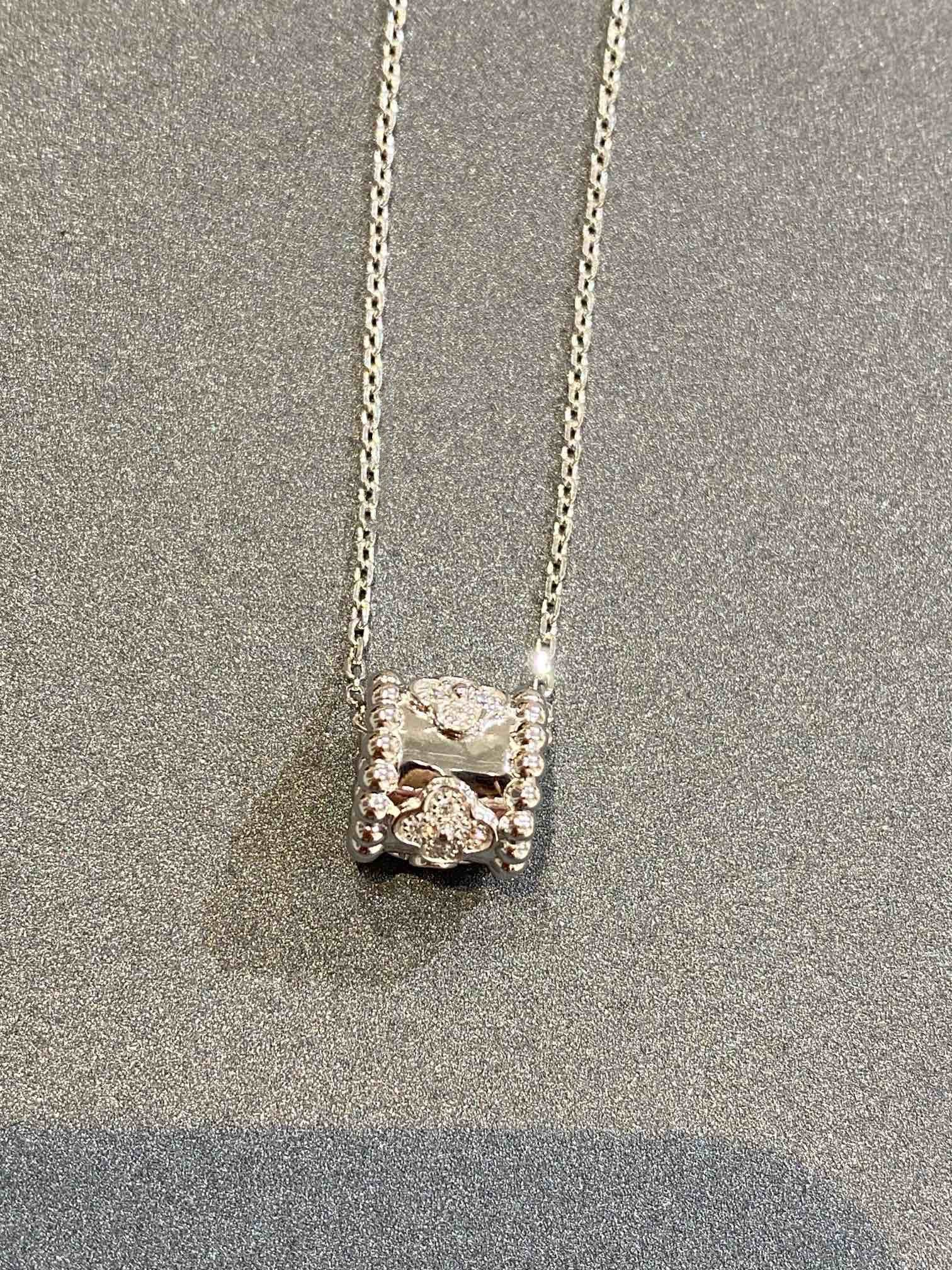 [VA]PERLEE PEDANT SIVLER DIAMOND NECKLACE