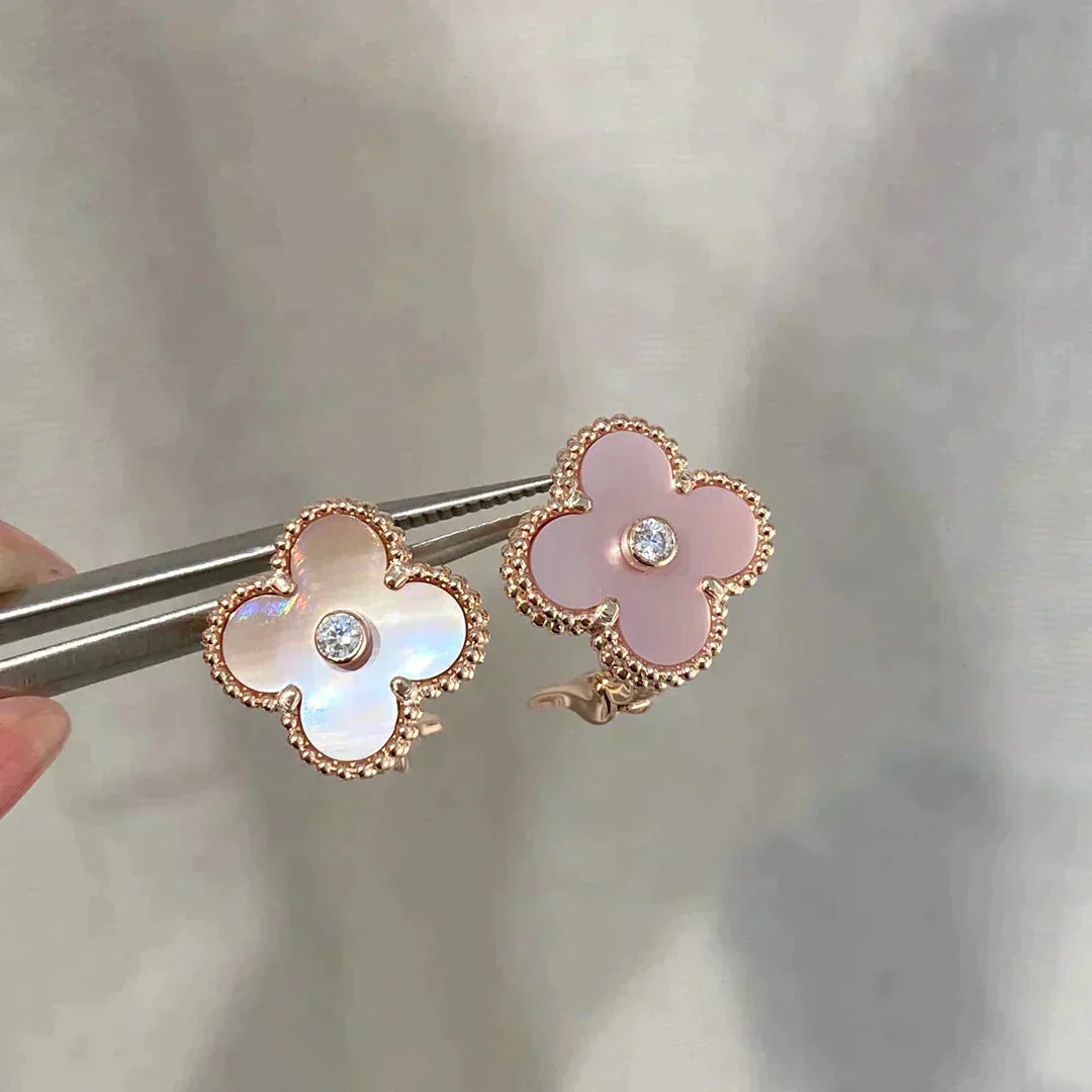 [VA]CLOVER MEDIUM 1 MOTIFS  PINK MOP DIAMOND EARRINGS
