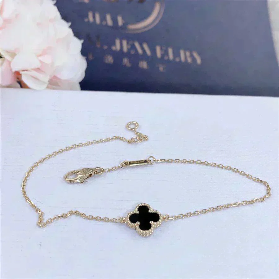 [VA]CLOVER ONYX SINGLE FLOWER BRACELET