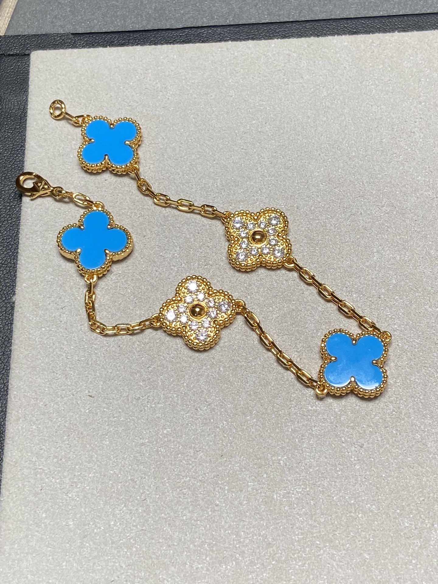 [VA]CLOVER 5 MOTIF BLUE CHALCEDONY DIAMOND GOLD BRACELET
