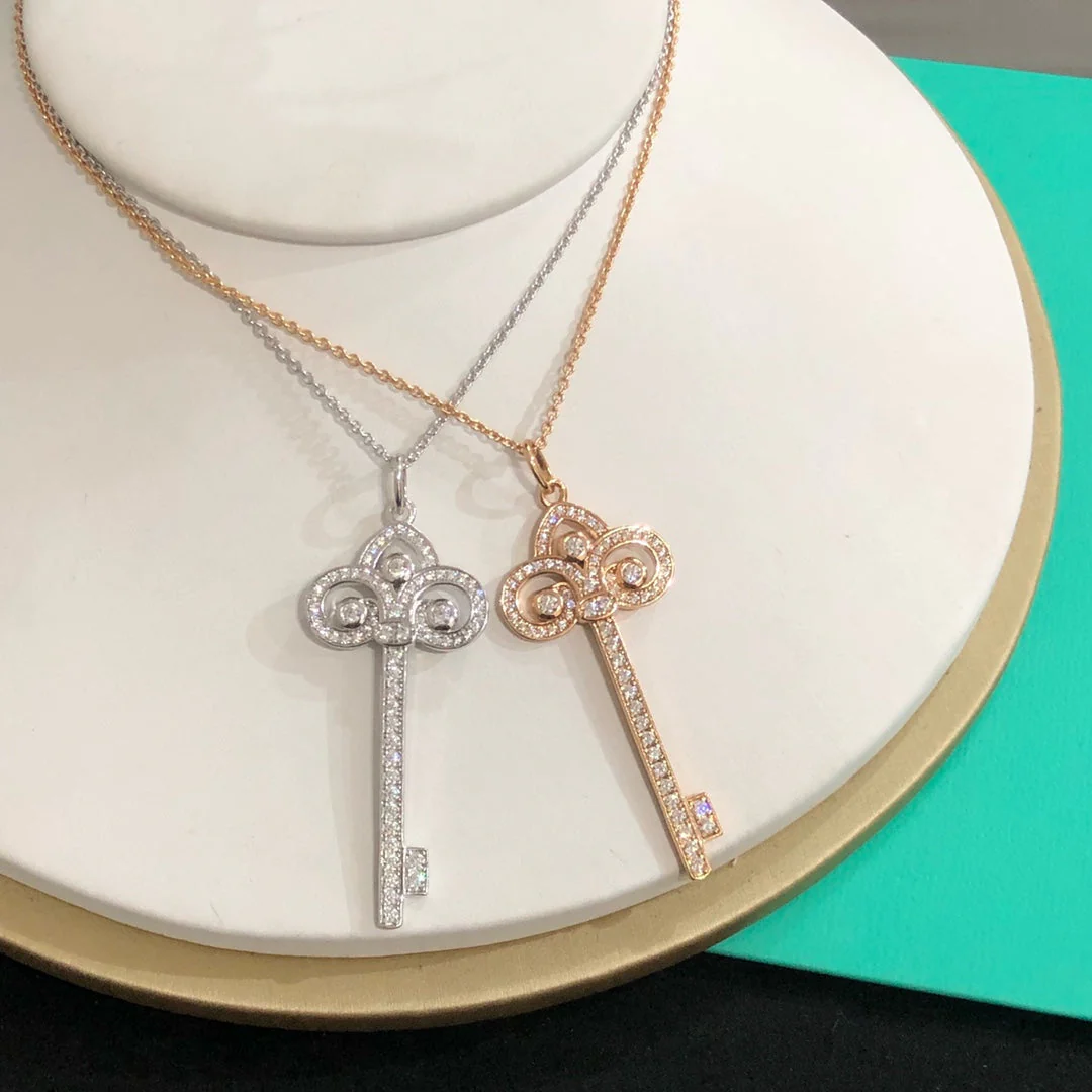 [TF]FLEUR KEY DIAMOND NECKLACE