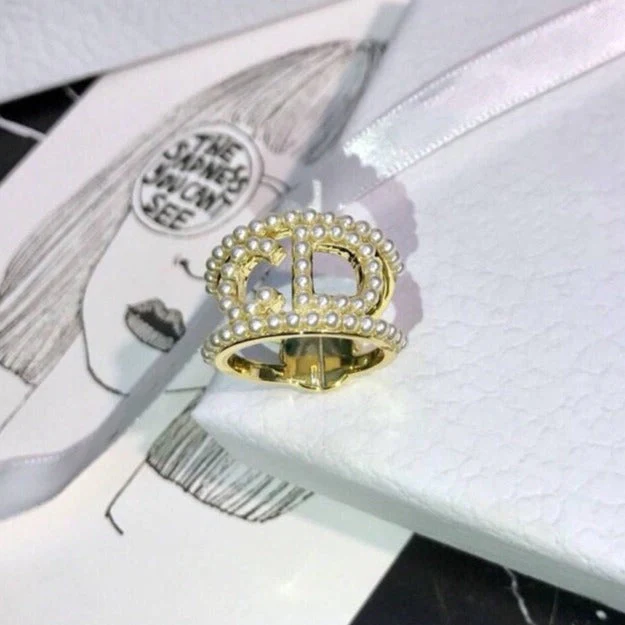 [CD]30 MONTAIGNE ANTIQUE PEARL GOLD RING