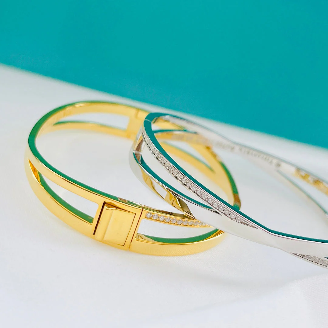 [TF]NARROW HINGED BRACELET WITH DIAMONDS SMALL