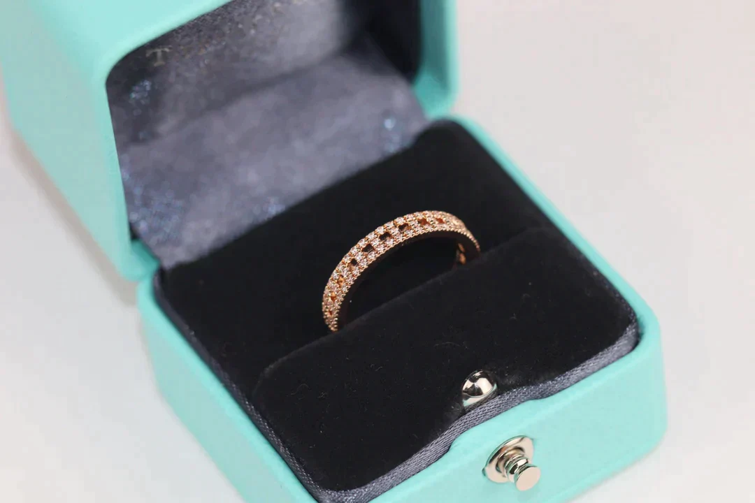 [TF]T TRUE DIAMOND PAVED RING