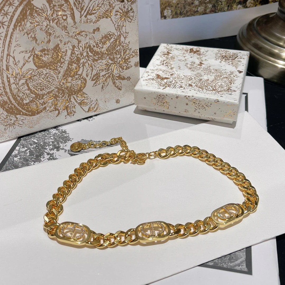 [CD]30 MONTAIGNE NECKLACE GOLD-FINISH METAL WHITE CRYSTALS