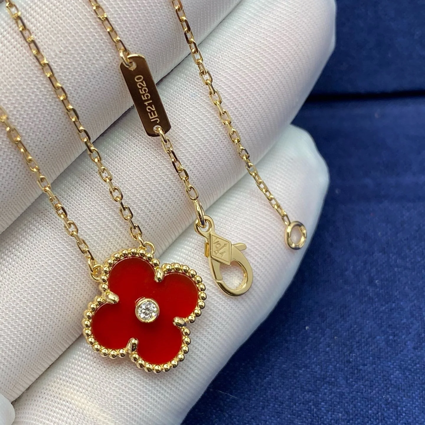 [VA]CLOVER 15MM DIAMOND CARNELIAN NECKLACE