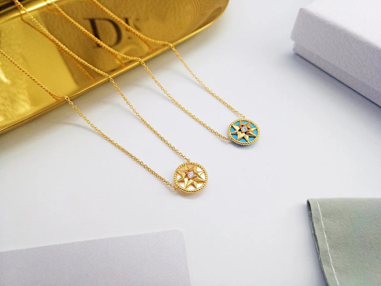 [CD] STERLING SILVER EIGHT-POINTED STAR COMPASS SERIES NECKLACE