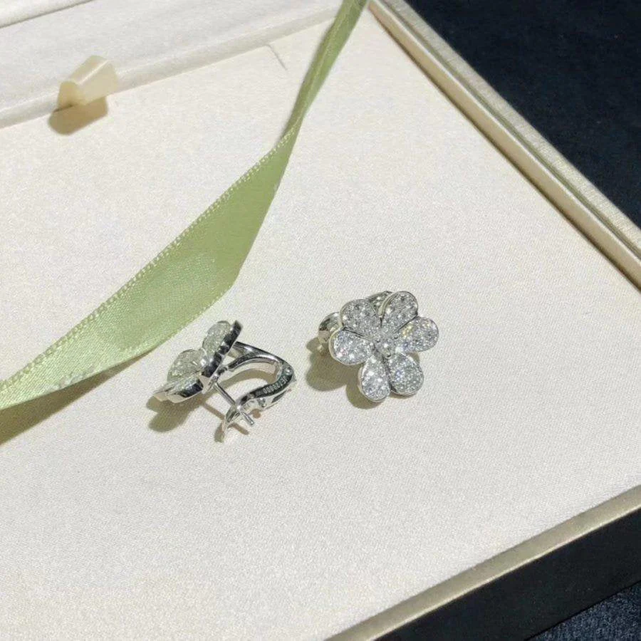 [VA]FRIVOLE SILVER FLOWER DIAMOND EARRINGS