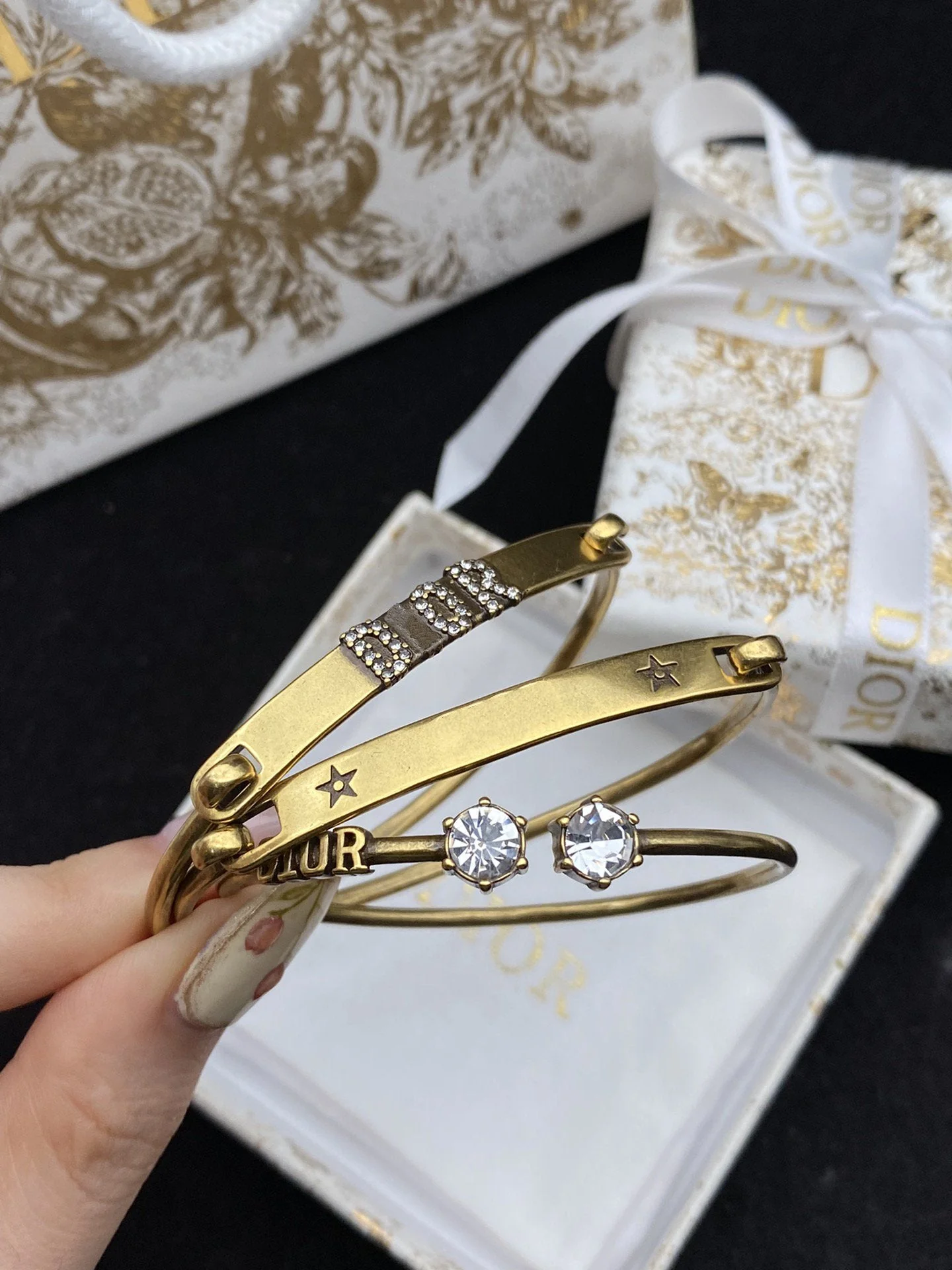 [CD]D EVOLUTION BRACELET SET ANTIQUE GOLD-FINISH METAL