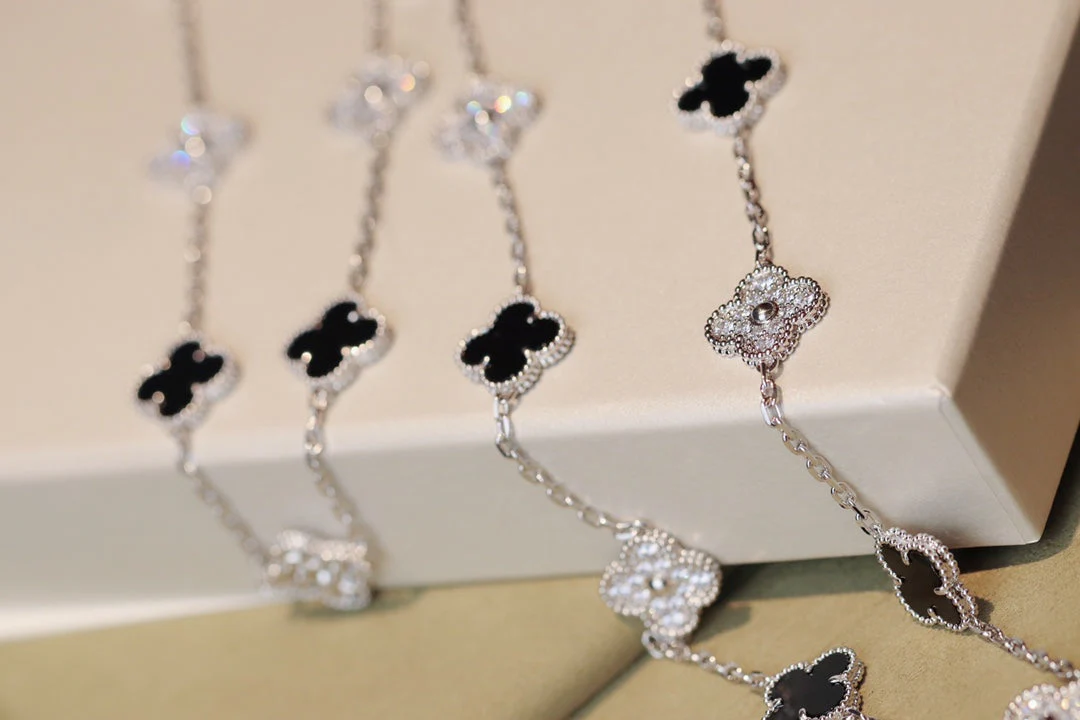 [VA]CLOVER 20 MOTIFS ONYX DIAMOND SILVER