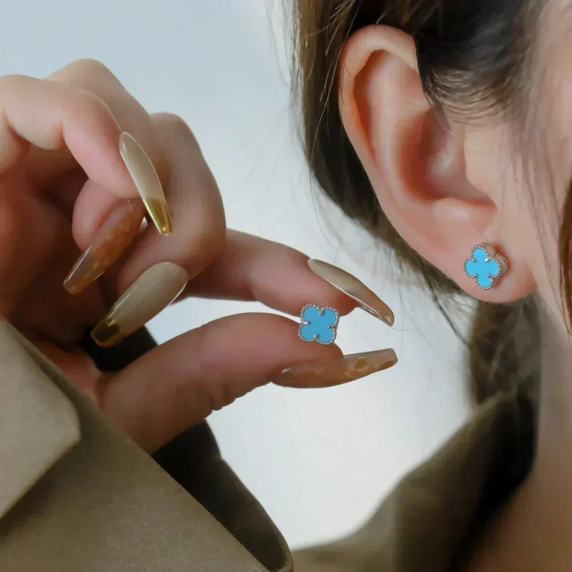 [VA]CLOVER MINI 9.5MM ONYX STUD EARRINGS SILVER