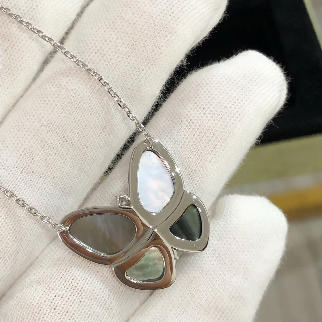 [VA]LARGE BUTTERFLY SILVER PENDANT DIAMOND NECKLACE