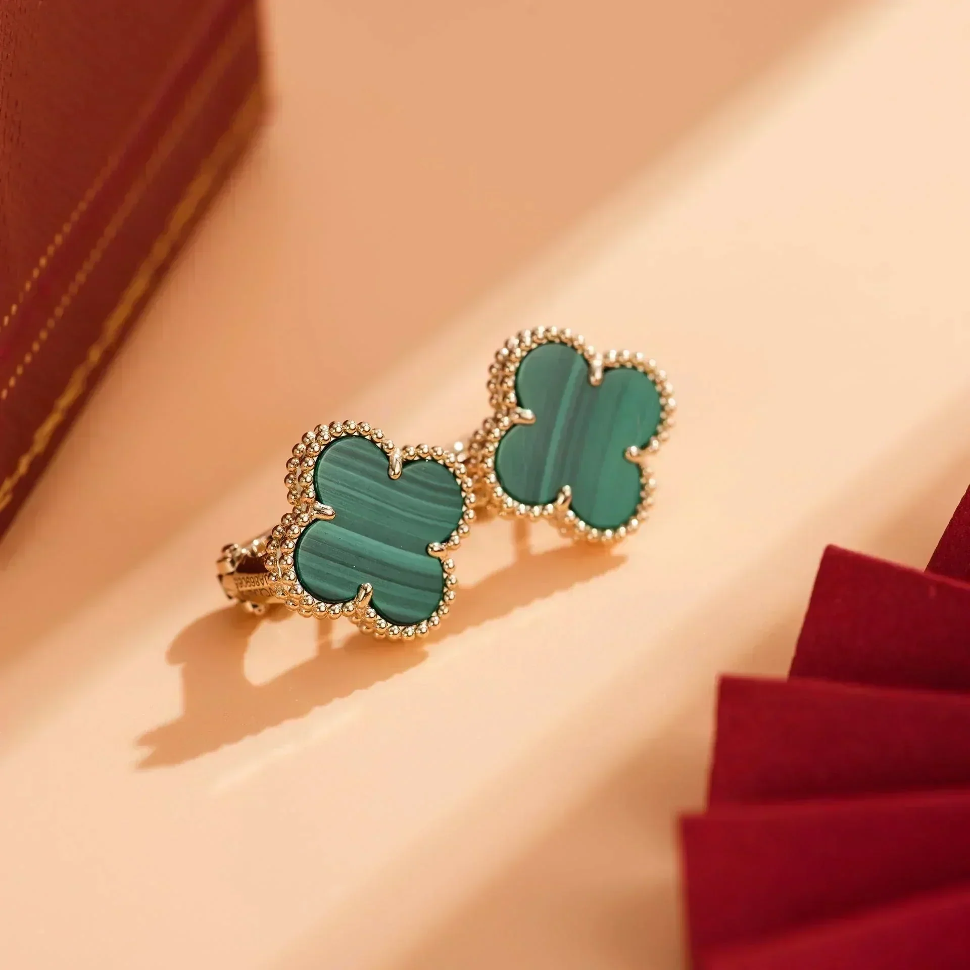 [VA]CLOVER MEDIUM 1 MOTIFS MALACHITE  EARRINGS