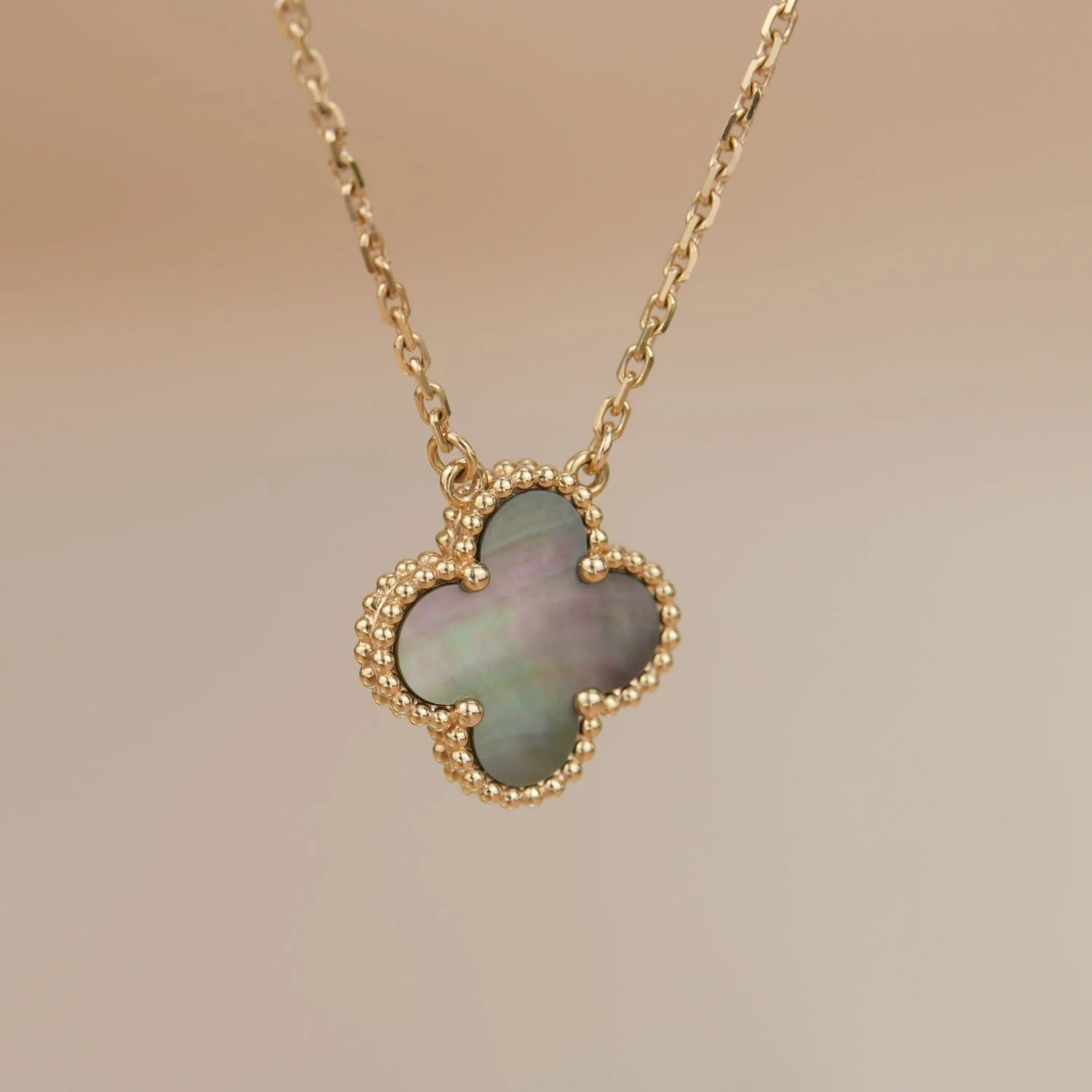 [VA]CLOVER 15MM  GRAY MOTHER OF PEARL NECKLACE