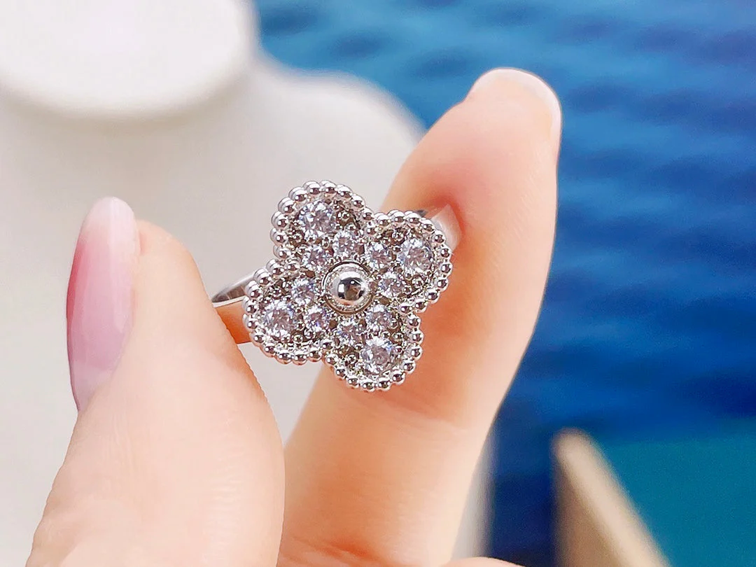 [VA]CLOVER DIAMOND RING