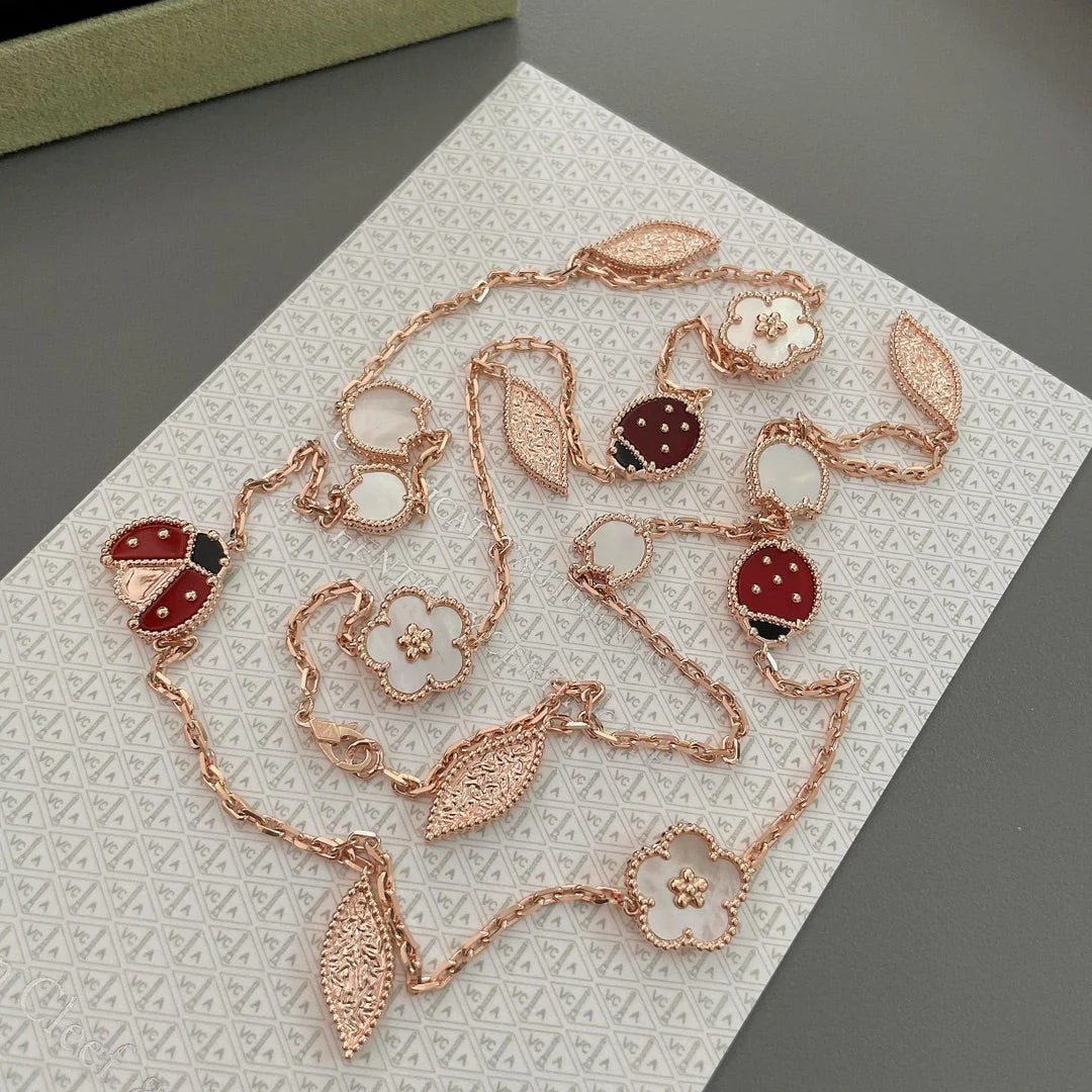[VA]LUCKY SPRING 15 MOTIFS ROSE GOLD NECKLACE