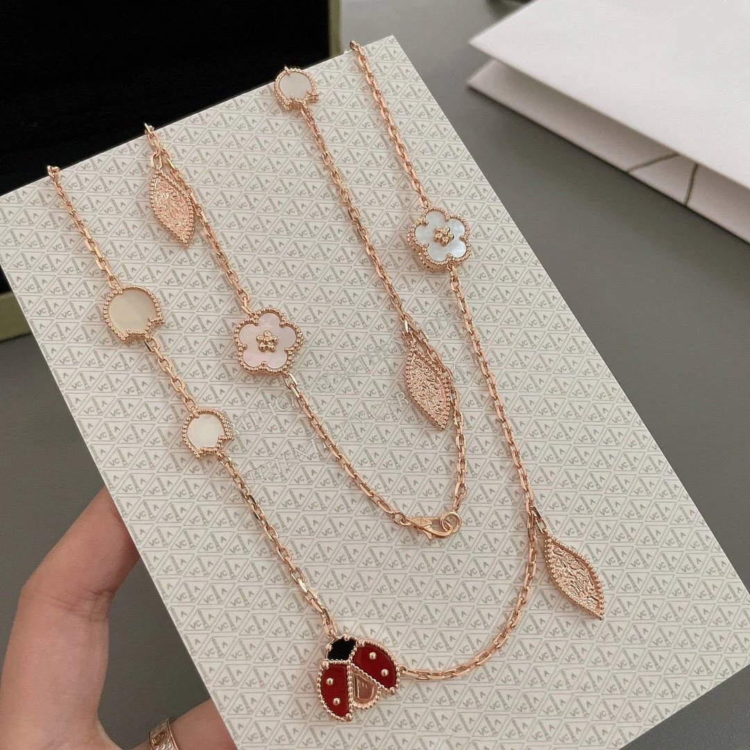 [VA]LUCKY SPRING 15 MOTIFS ROSE GOLD NECKLACE