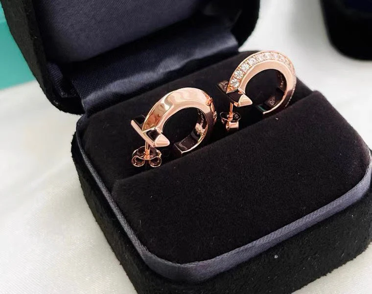 [TF]HOOP EARRINGS IN ROSE GOLD WITH DIAMONDS