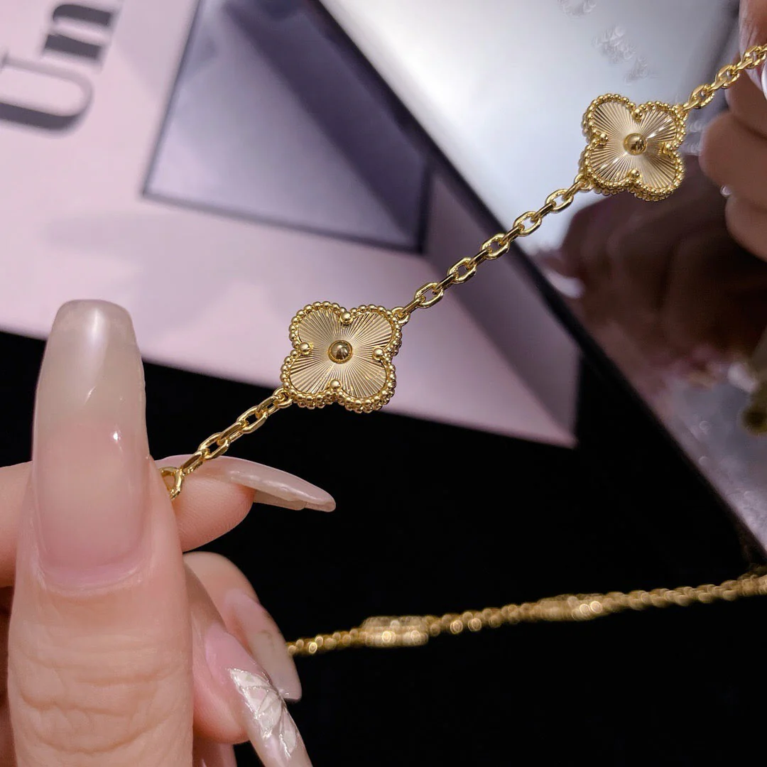 [VA]CLOVER 10 MOTIFS LASER NECKLACE