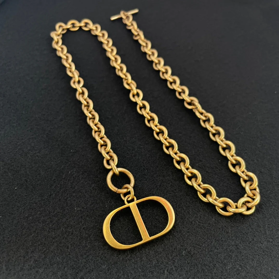 [CD]30 MONTAIGNE NECKLACE ANTIQUE GOLD