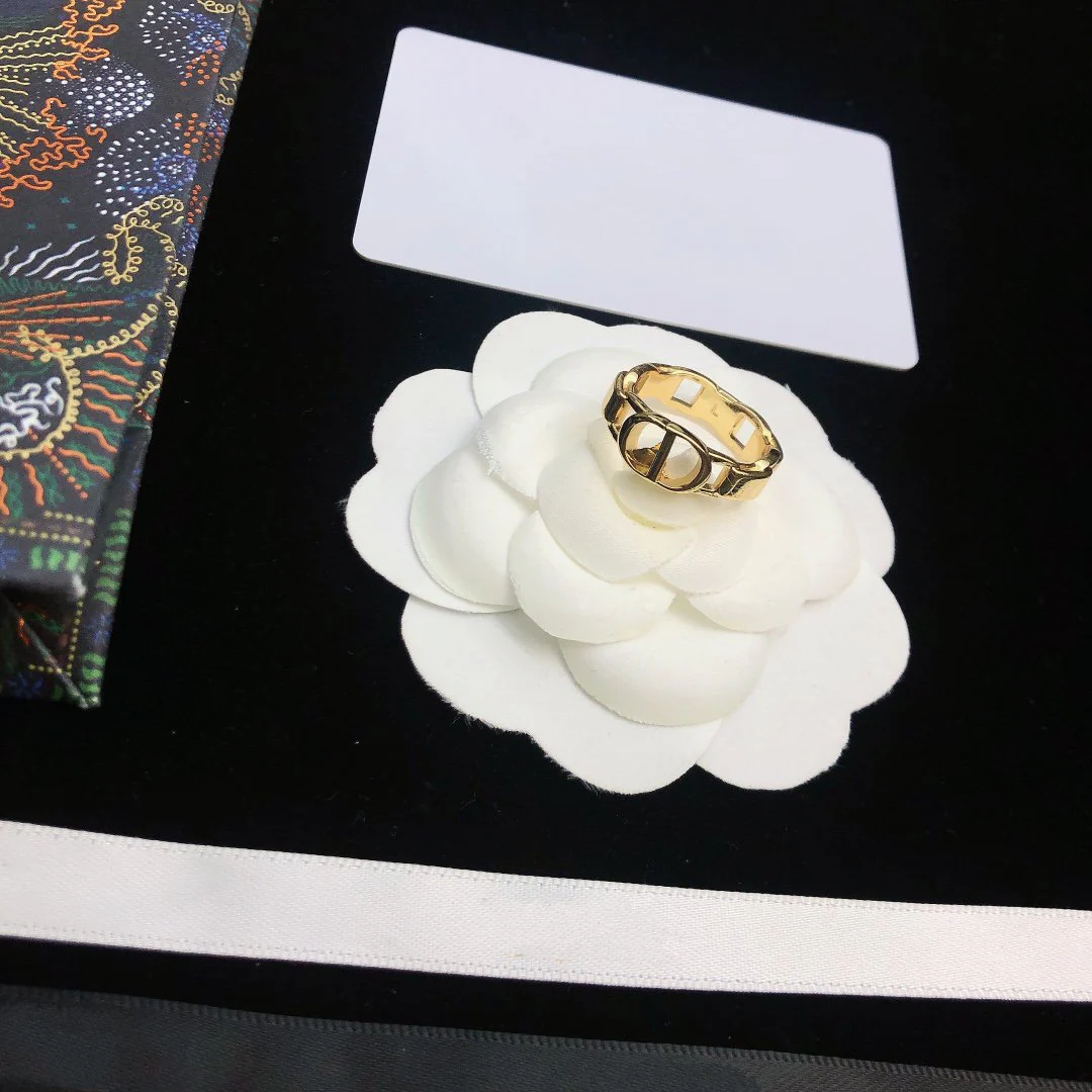 [CD] 30 MONTAIGNE RING GOLD