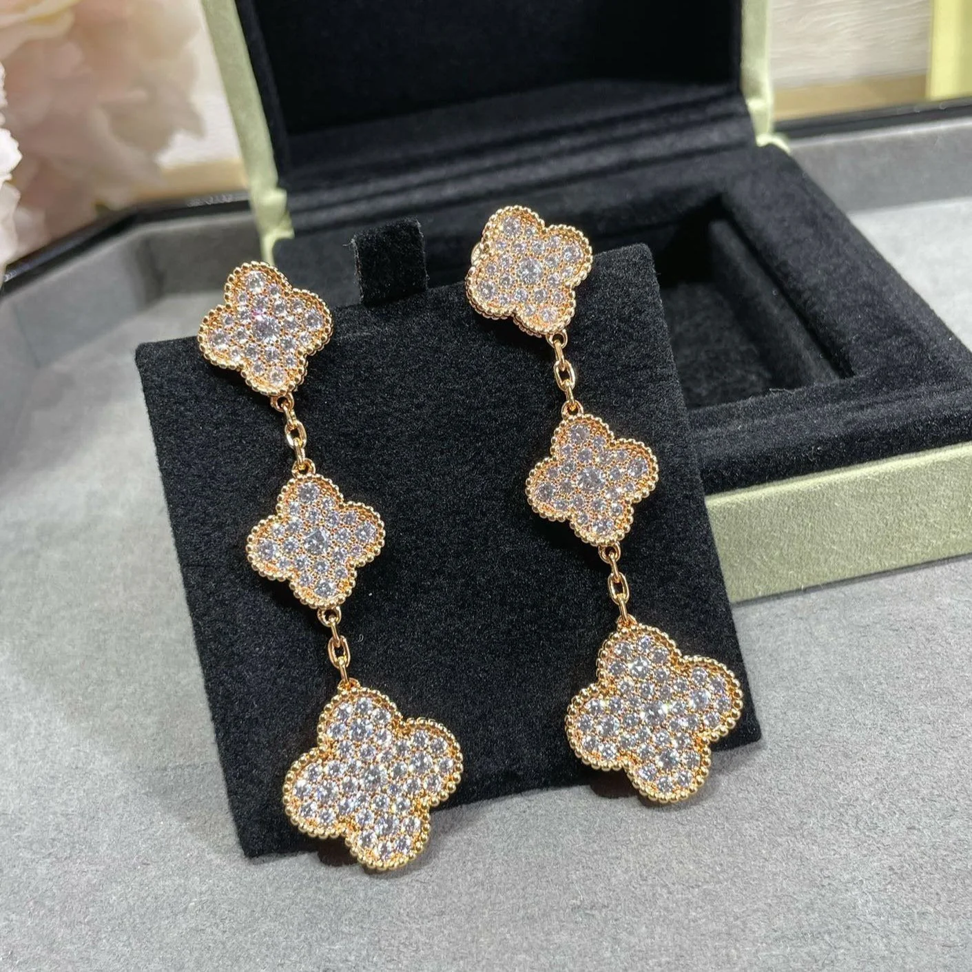 [VA]CLOVER 3 MOTIFS DIAMOND PAVED ROSE GOLD EARRINGS