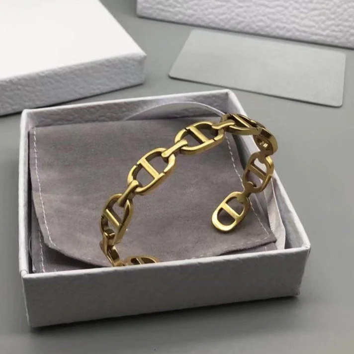 [CD] MOTIF GOLD CUFF BRACELET