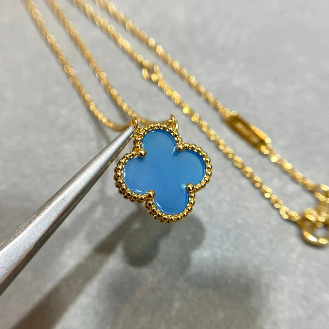 [VA]CLOVER 15MM BLUE AGATE NECKLACE