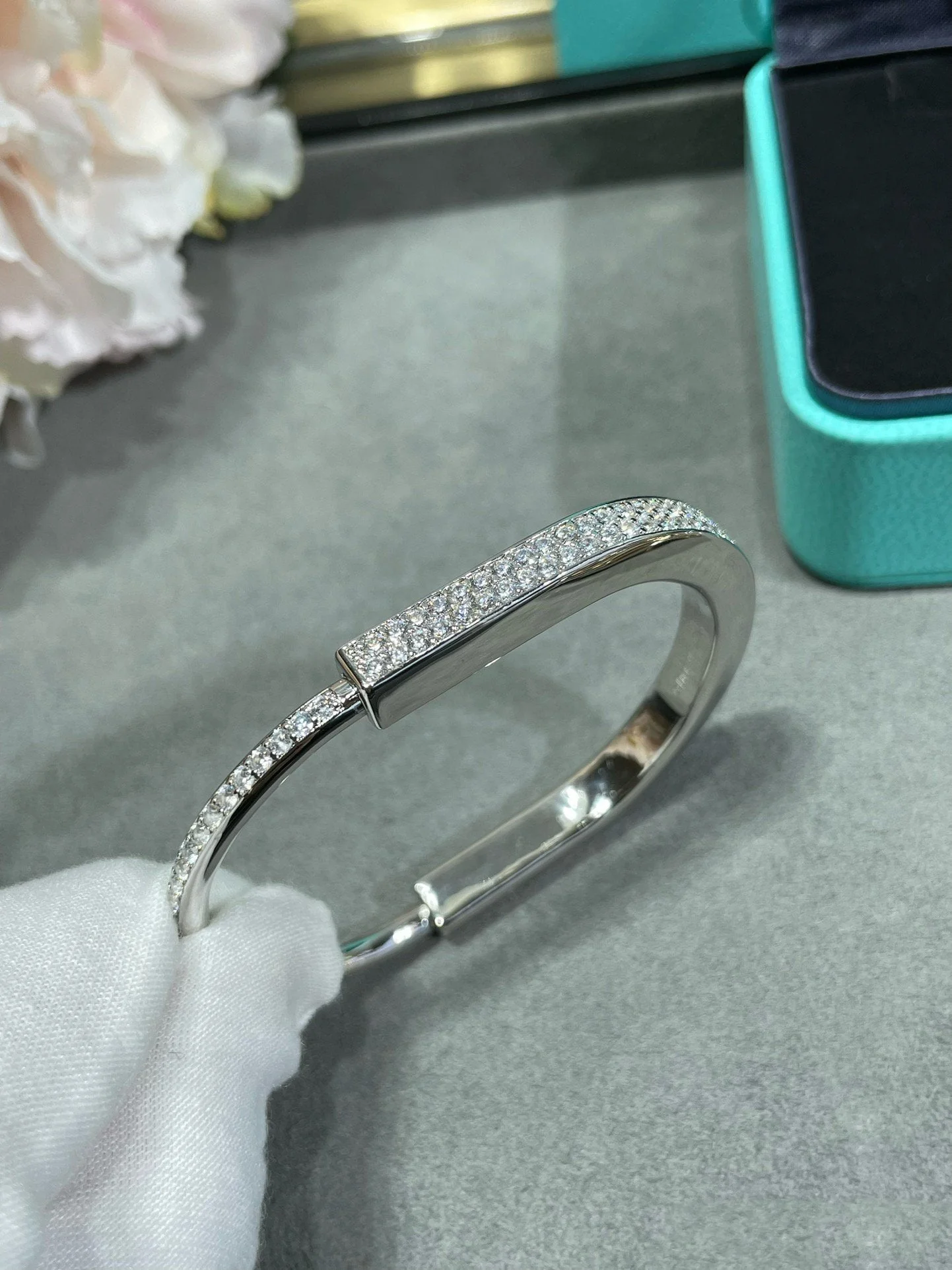 [TF]LOCK BRACELET DIAMOND PAVED