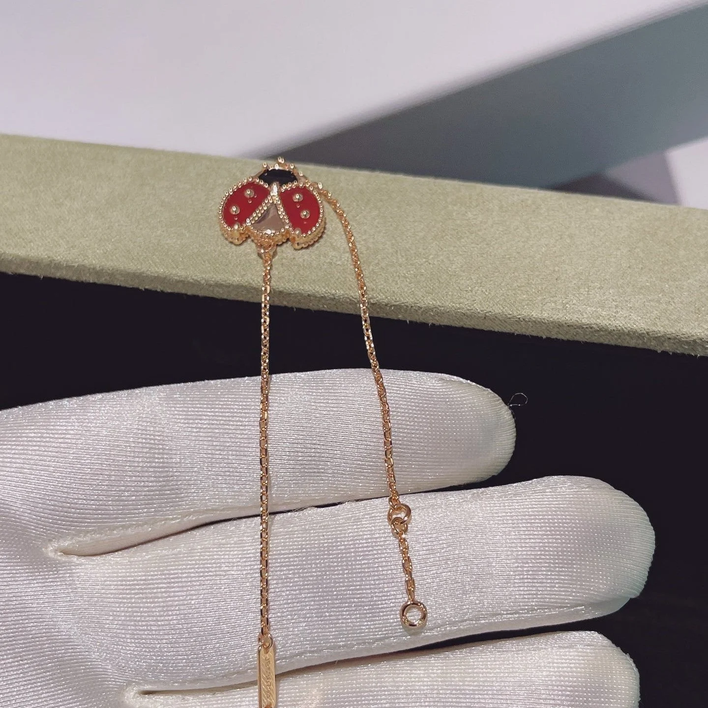 [VA]LUCKY SPRING 1 MOTIF PINK GOLD BRACELET