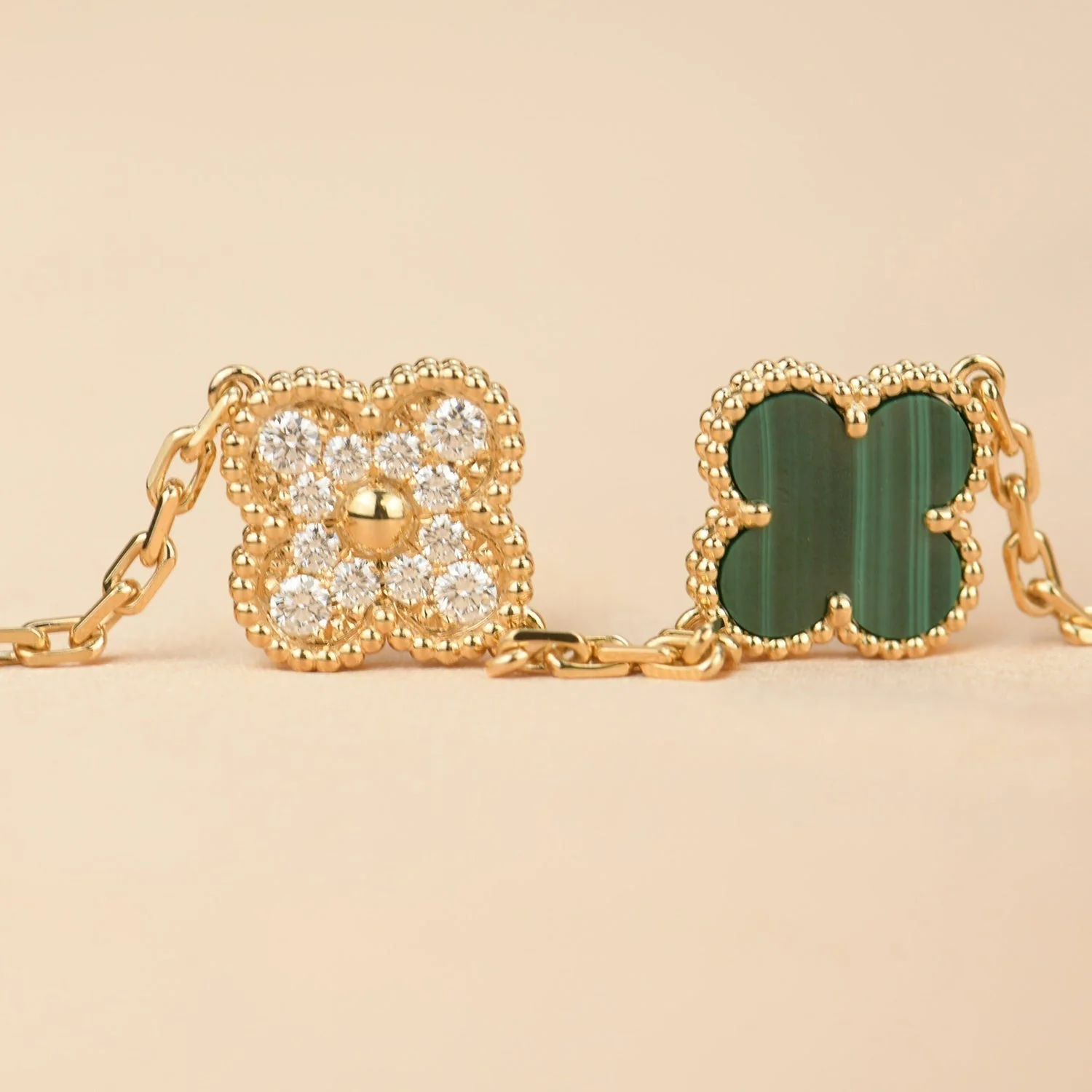 [VA]CLOVER  5 MOTIF MALACHITE DIAMOND BRACELET