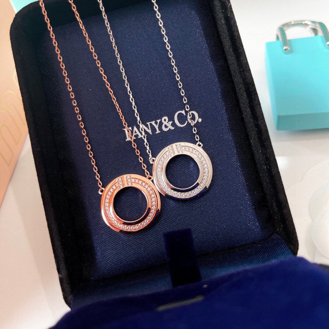 [TF]DIAMOND AND MOTHER OF PEARL CIRCLE NECKLACE