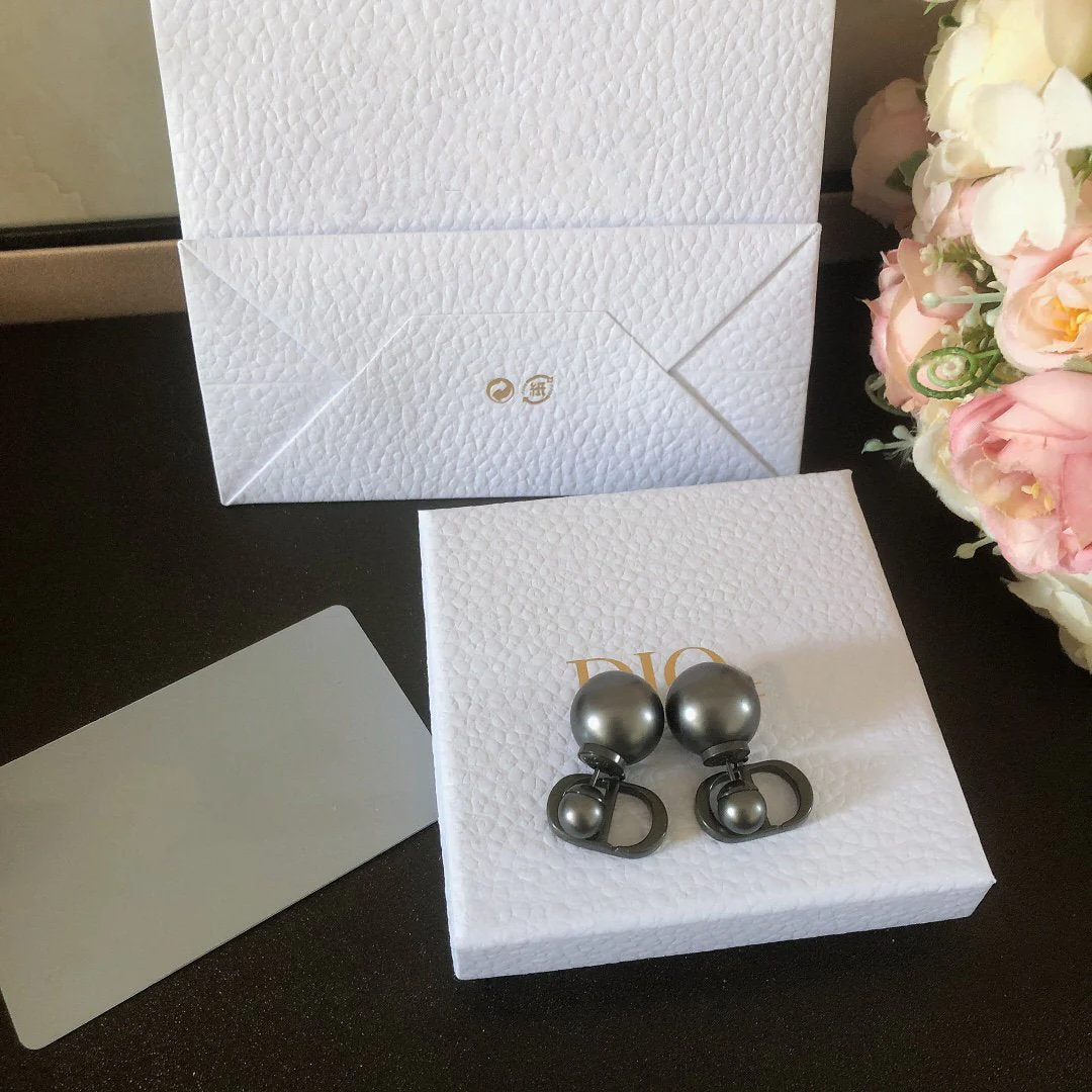 [CD]WOMEN'S DESIGNER BLACK CD EARRINGS